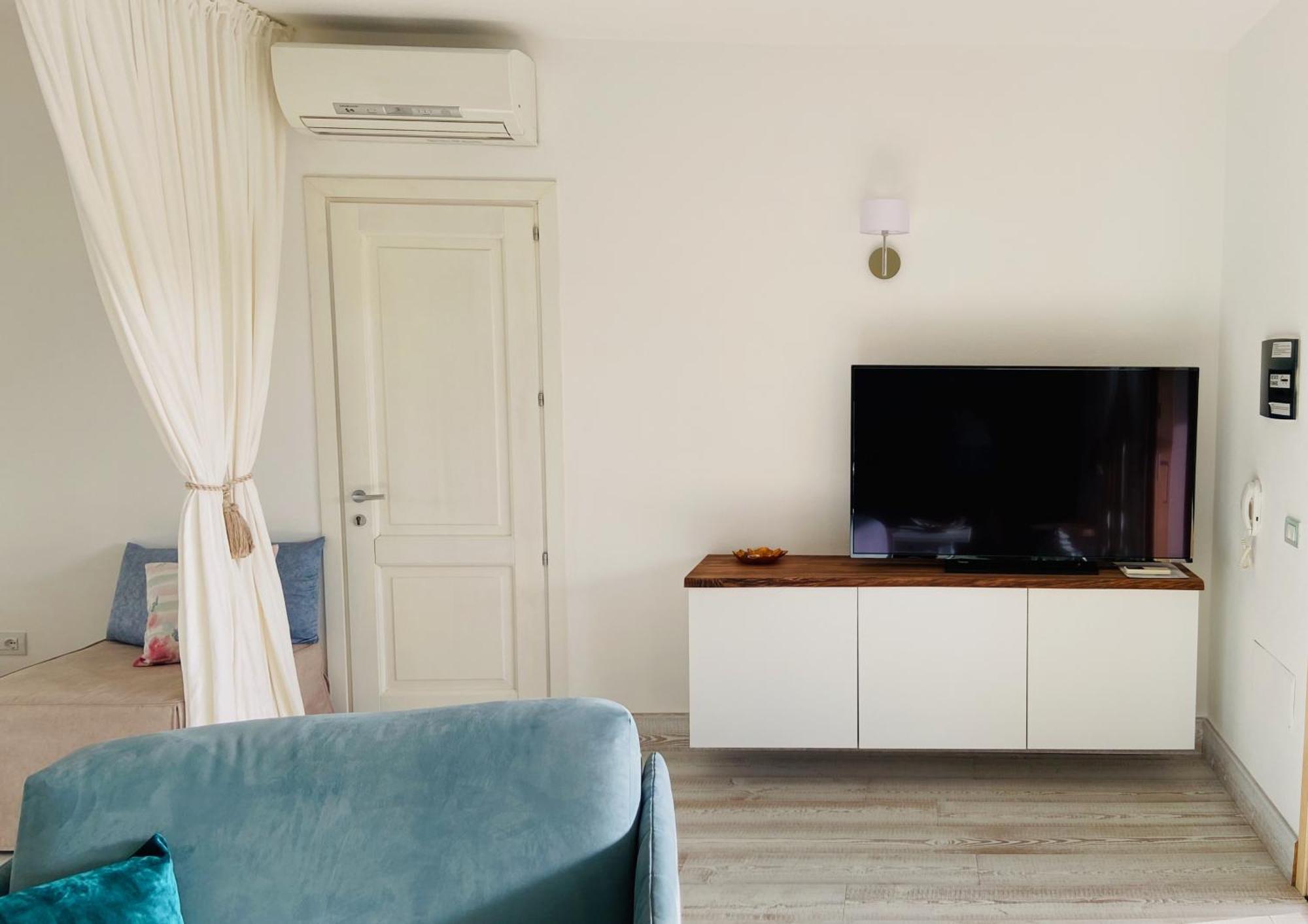 Lotus Wellness - Ginestre - - Sardinia Palau